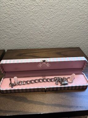 Juicy Couture Silver Chain Heart Charm Toggle Bracelet w/ Original Box Y2K